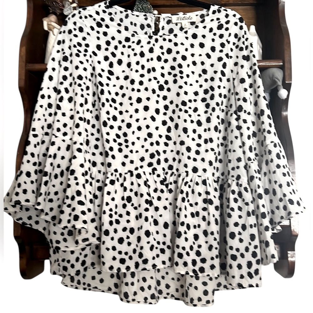 LISTICLE White/Black Animal Print Peplum Top w/Bell Sleeves, Size Small, GUC.
